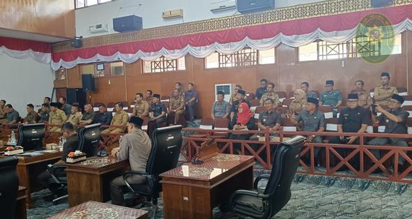 130 RAPAT PARIPURNA BAHAS RAPERDA 2025 3