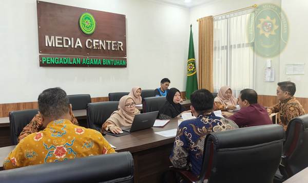 79 RAPAT TIM PENILAI REWARD PUNISHMENT 2025 3