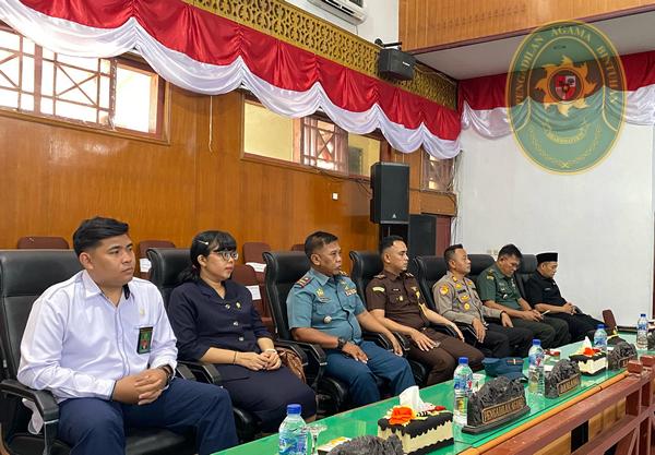 80 PENGADILAN AGAMA BINTUHAN HADIRI RAPAT PARIPURNA DPRD KAUR1