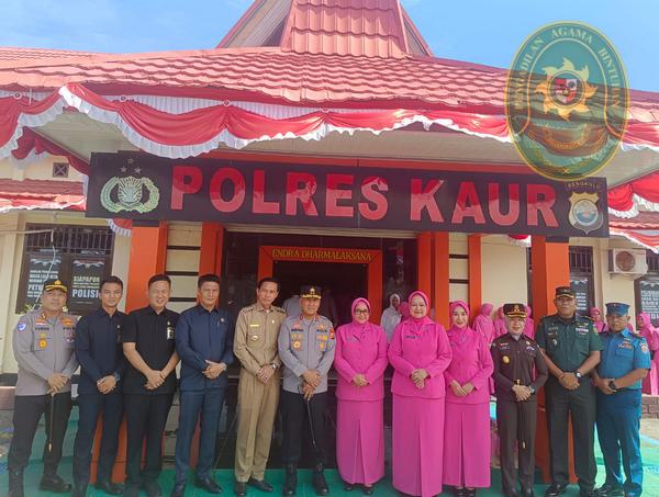 81 KETUA PENGADILAN AGAMA BINTUHAN IKUT SAMBUT KAPOLDA BENGKULU DI KABUPATEN KAUR