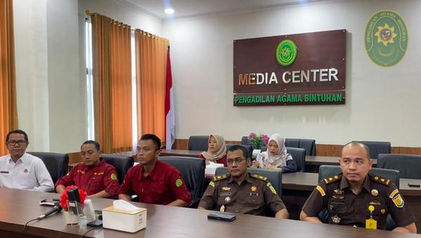 15 MOU KAJARI KAUR 1