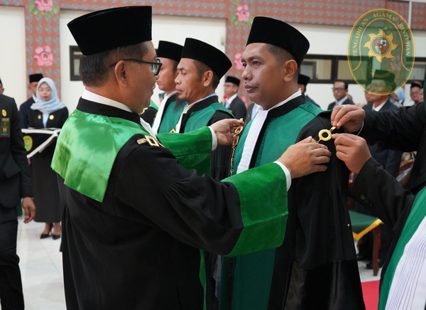 29 KETUA PA BINTUHAN DILANTIK OLEH KETUA PTA BENGKULU3