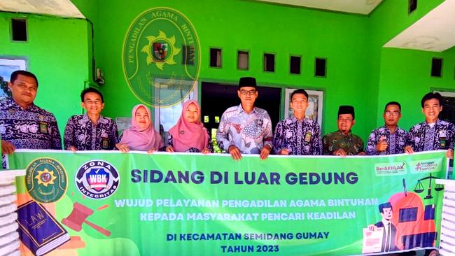 13 PA BINTUHAN SIDANG DI LUAR GEDUNG BENTUK KOMITMEN MELAYANI MASYARAKAT0