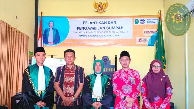 14 PELANTIKAN DAN PENGAMBILAN SUMPAH WAKIL KETUA PENGADILAN AGAMA BINTUHAN KELAS II2