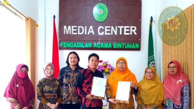 2. PENANDATANGANAN MEMORANDUM OF UNDERSTANDING MOU POS BANTUAN HUKUM PENGADILAN AGAMA BINTUHAN1