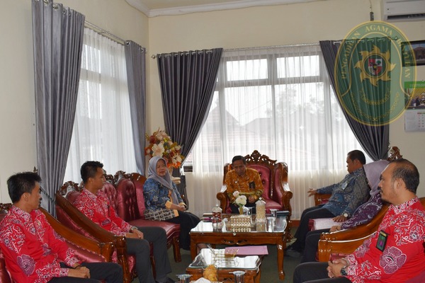 25 IMPLEMENTASI APLIKASI E MOSI CAPER KETUA PA BINTUHAN KOORDINASI KE PTA BENGKULU