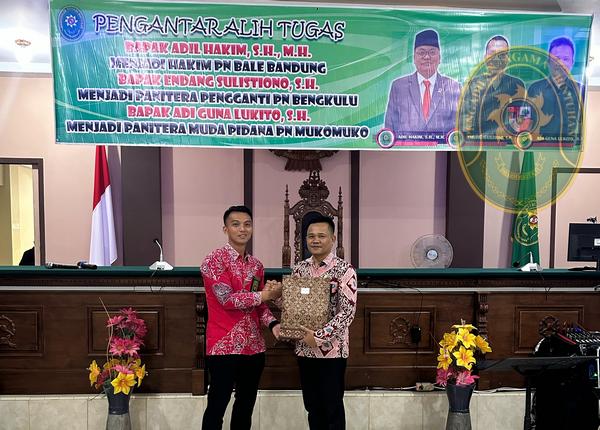 82 KETUA PA BINTUHAN HADIRI PENGANTAR ALIH TUGAS KETUA PN BINTUHAN3