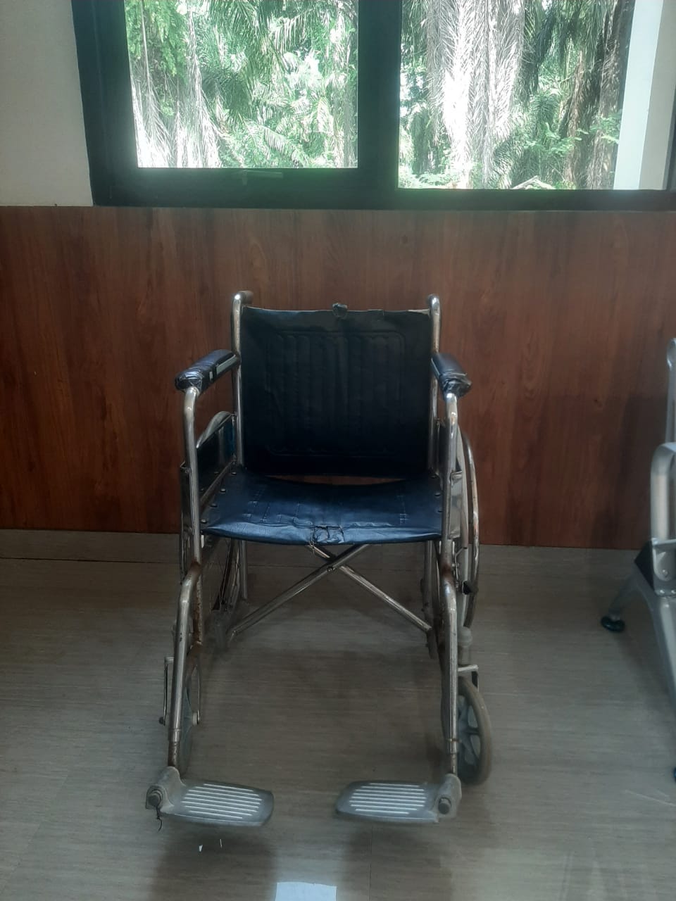 Kursi Roda 2024